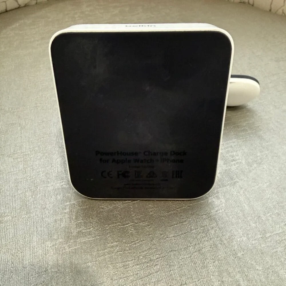 Belkin boost charger wireless for iPhone and apple watch